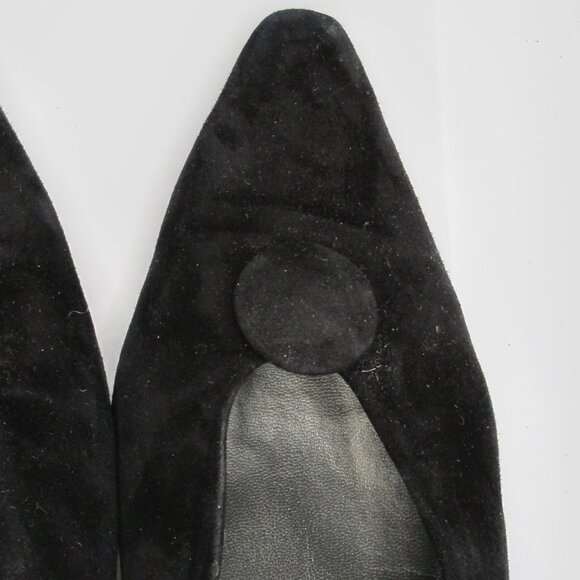 L Miller black suede 2-2.5 heel with button detail in 8.5AA - Picture 2 of 8